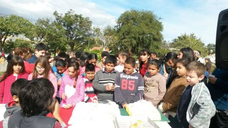 Emotiva ceremonia de inauguración del campanario de la capilla de Fátima
