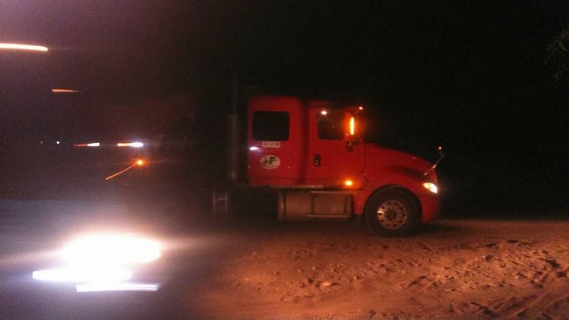 Volcó un camión con insumos mineros en la ruta 60