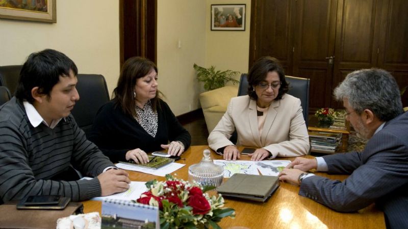 Los docentes de zona de frontera se podrán jubilar con el 82% y 25 años de servicio