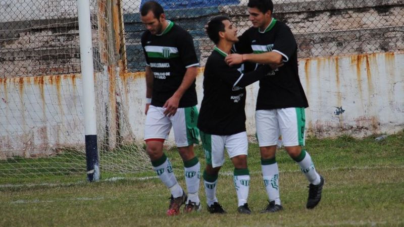 San Martín no afloja arriba y “la Villa” se entonó en La Banda