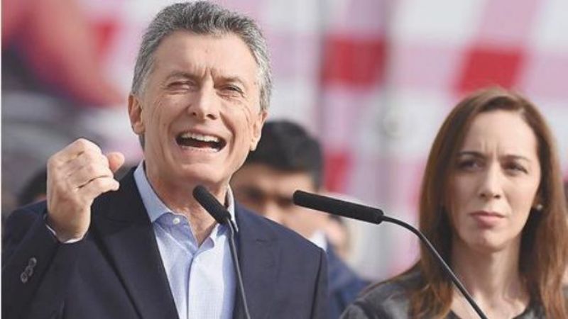 Por inflación y tarifas, argentinos frenan decisiones futuras de consumo