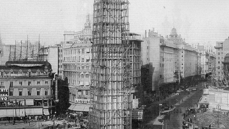 El Obelisco cumple 80 años