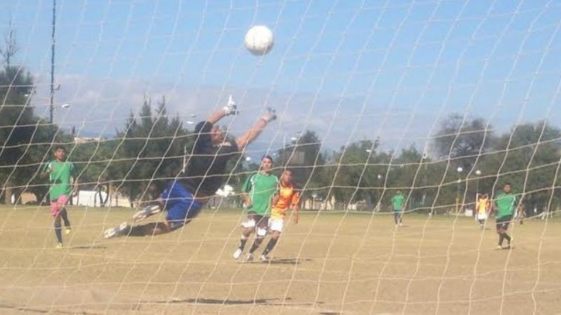 Quilmes, Elegidos y Dep. Agrarias siguen arriba en la Universitaria