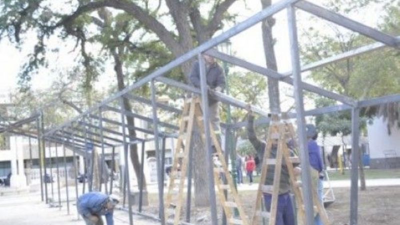 Remodelan la Plaza 25 de Agosto