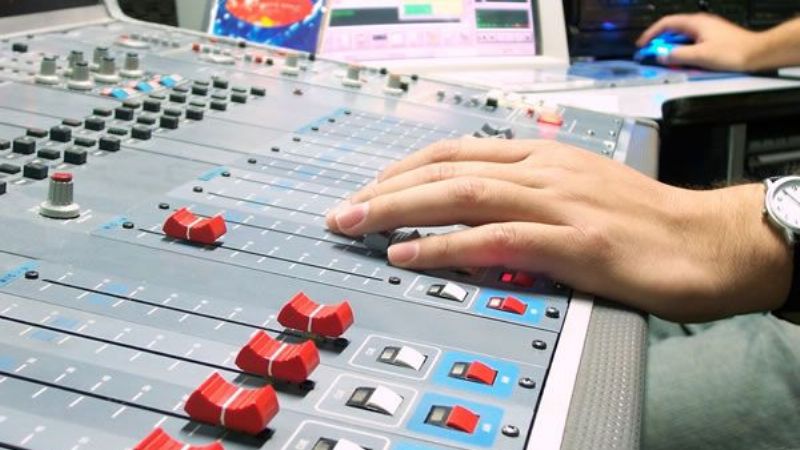 Hoy se conmemora el Día del Operador de Radio