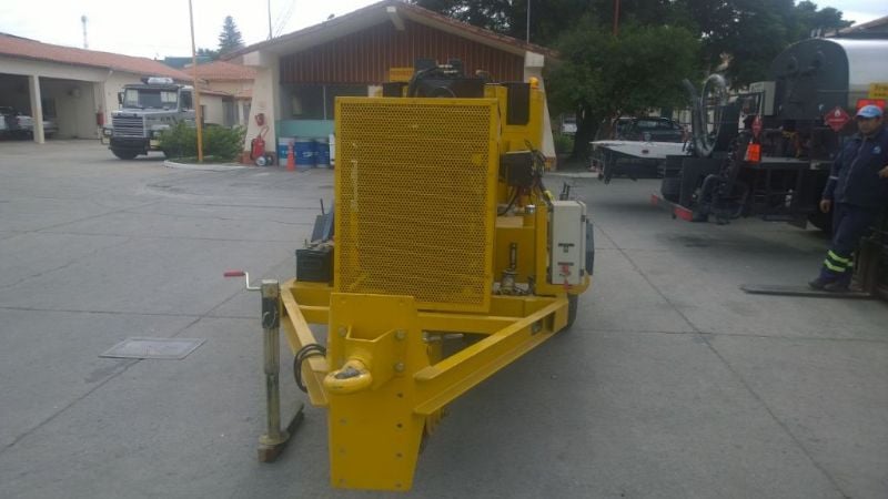 Vialidad Nacional incorporó un nuevo sellador de fisuras