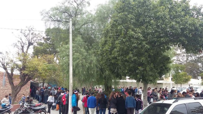 Gripe: Interminable cola para vacunarse