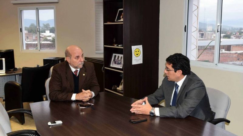 Coordinan acciones para implementar oferta educativa universitaria en FME