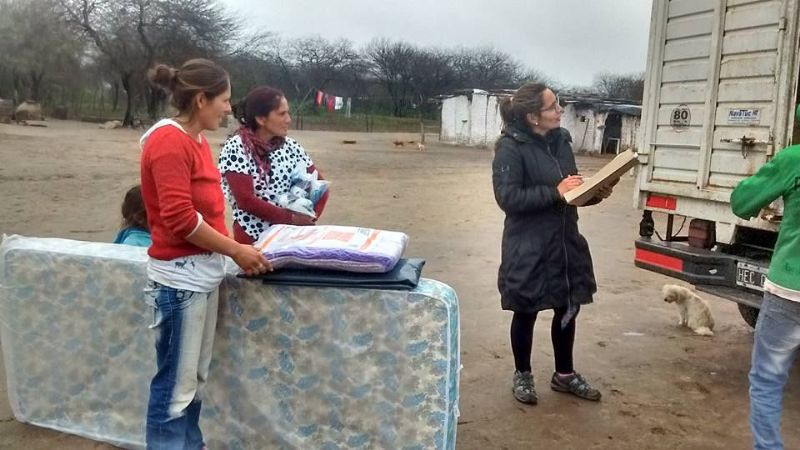 Brindaron ayuda social a pobladores de Las Palmitas