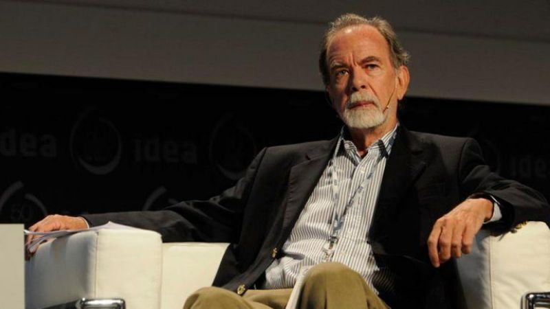 Bien PRO: la clase media no debe tener celulares ni viajar al exterior