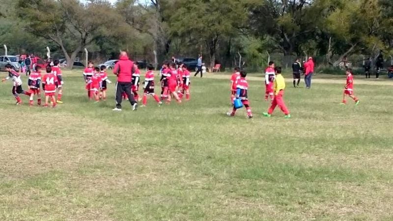 Buena “cosecha” de La Carrera ante el CA en las inferiores