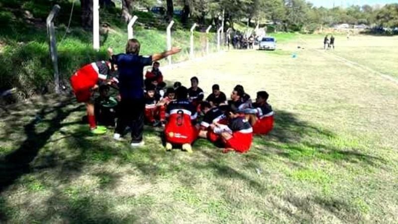 Buena “cosecha” de La Carrera ante el CA en las inferiores