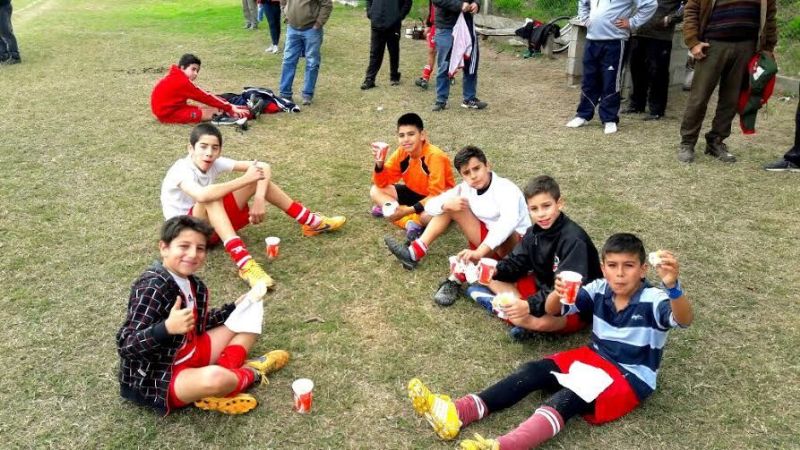 Buena “cosecha” de La Carrera ante el CA en las inferiores