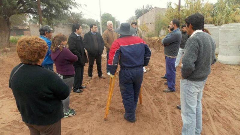 Amplían red cloacal para vecinos de Tinogasta