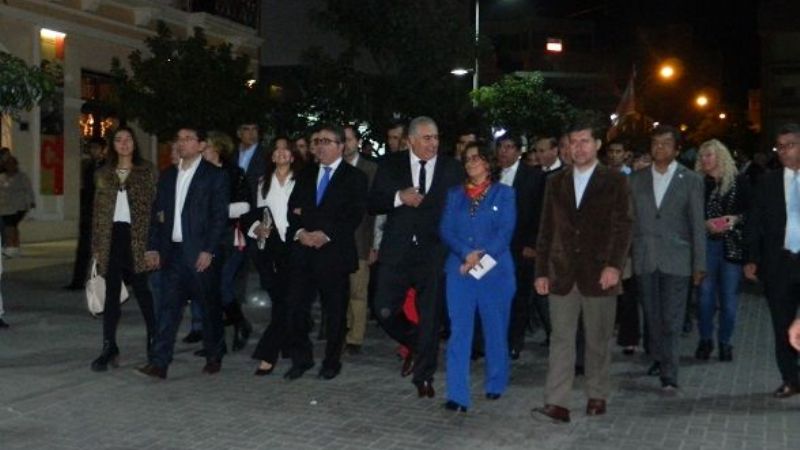 Disertaciones y gala lírica  en el Cine Teatro Catamarca