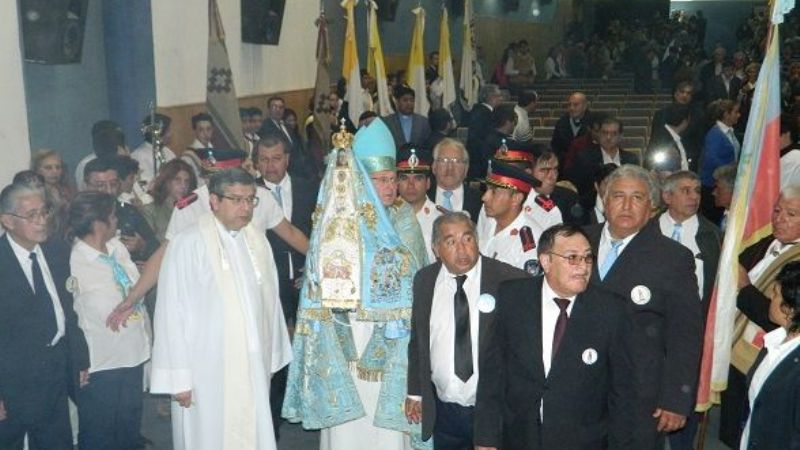 Disertaciones y gala lírica  en el Cine Teatro Catamarca