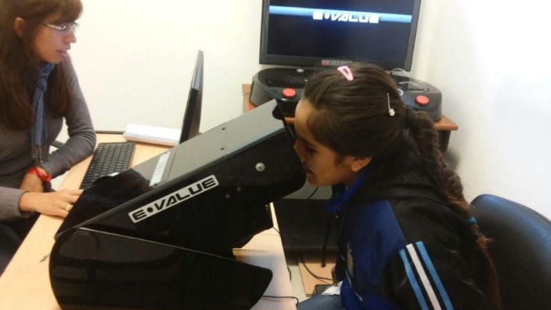 Alumnos trabajan para concientizar sobre las normas de tránsito