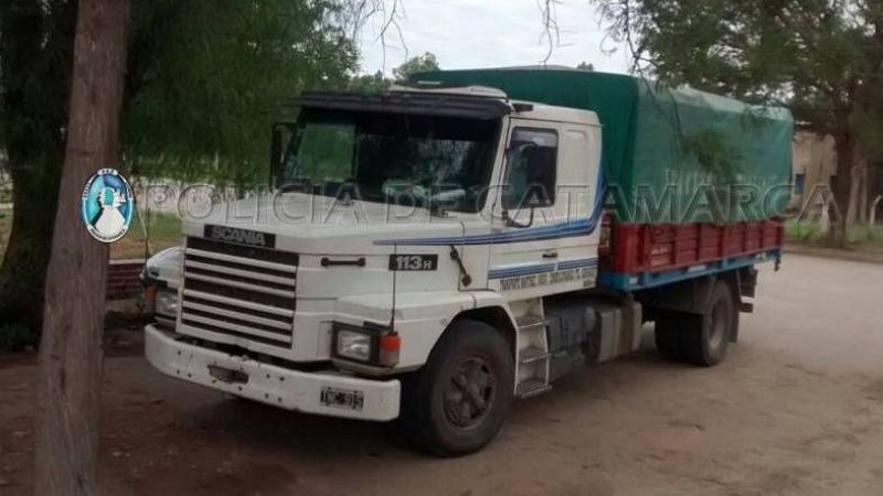 Secuestran un camión y una camioneta en Nueva Coneta