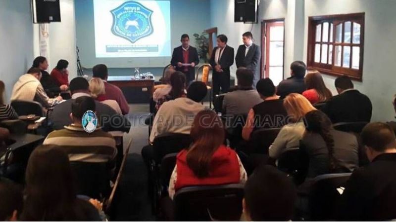 Capacitación Docente en el Instituto de Enseñanza Superior de la Policía