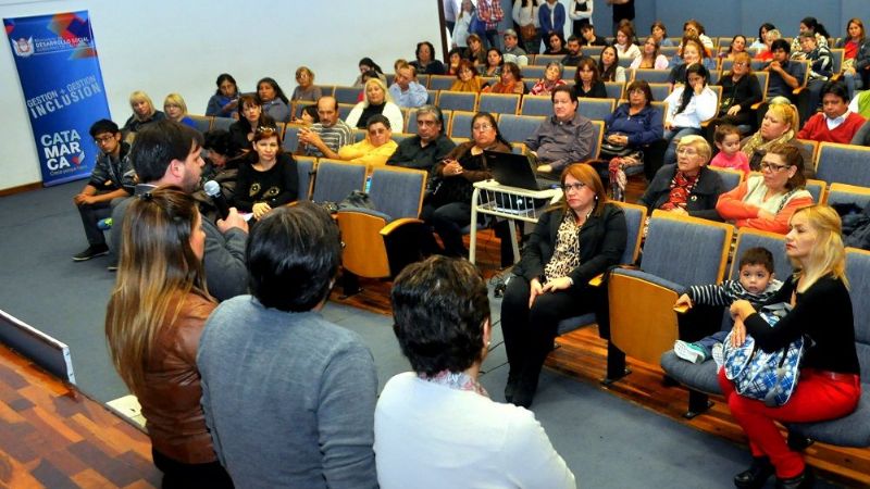 Lanzan tarjeta de descuentos para emprendedores