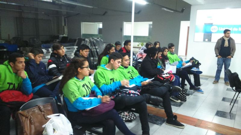 Alumnos visitaron el Centro de Monitoreo Municipal