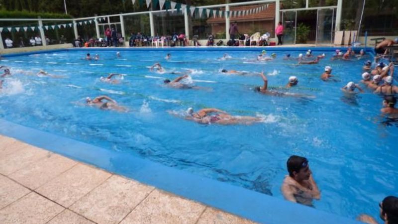 Club deja de climatizar pileta olímpica por aumento de gas