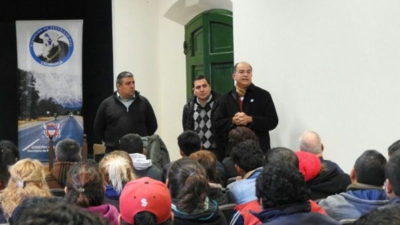 Capacitan a agentes de tránsito de la Capital