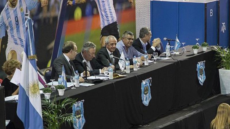 En cartas a FIFA y Conmebol la AFA denuncia intento de intervención
