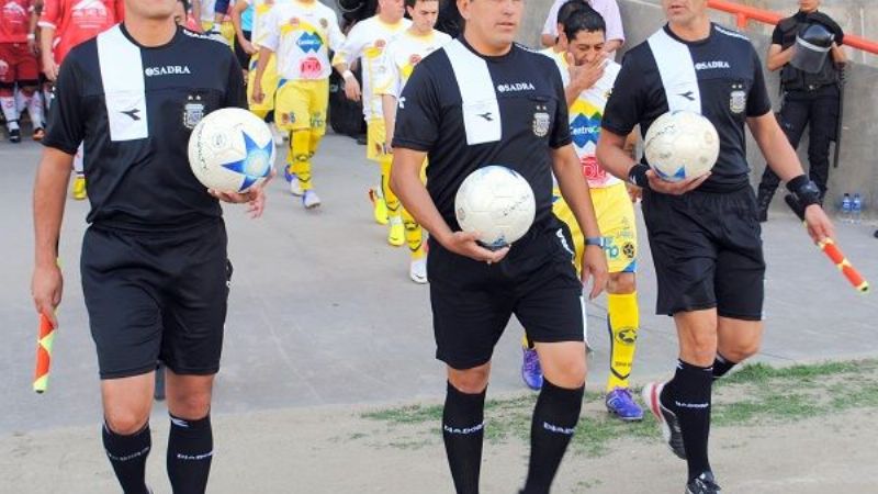 Claudio Orellana dirige la final entre Independiente y Estudiantes