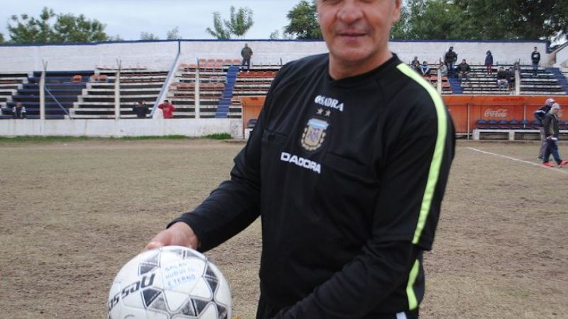 El “Hugi” Salas se retiró del arbitraje oficial en Las Chacras