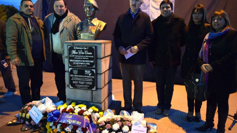 Un busto y una calle en homenaje al Sargento Mario Cisnero