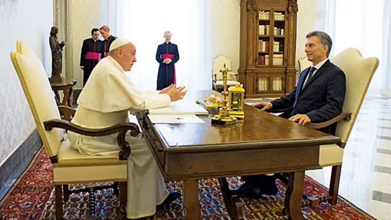 El Papa se enojó y analiza devolver una donación de Macri