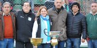 TROFEOS donados por Racing Club de Avellaneda, que entregaron los directivos de la filial local. 
