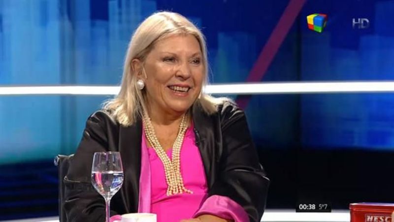 Carrió opina que "el Papa es austero, pero no es humilde"