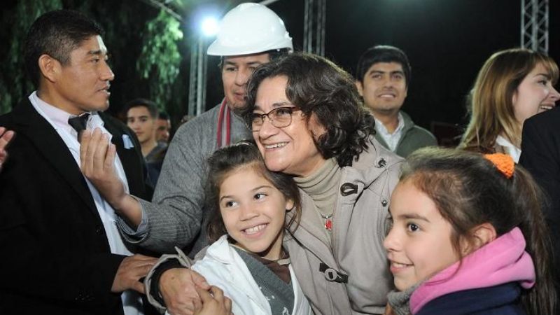 La Gobernadora inauguró el complejo deportivo del Hogar Escuela