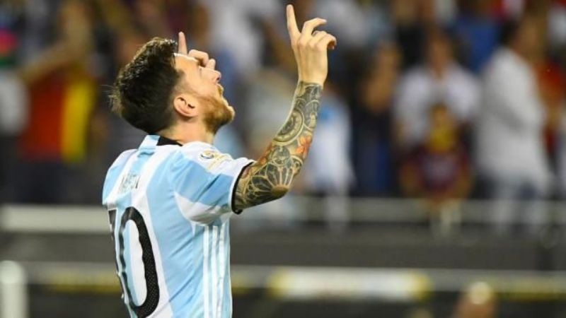 Martino pone a Messi porque "la idea es ganar el grupo"