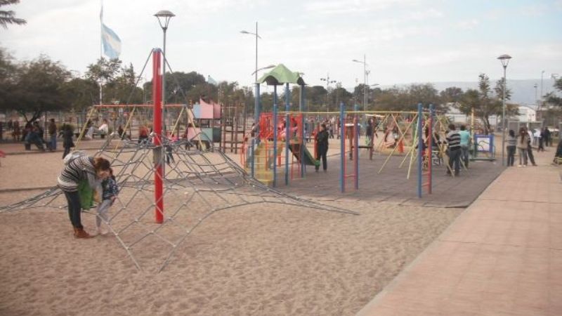 Inspección en el Parque de los Niños tras la denuncia por una niña accidentada