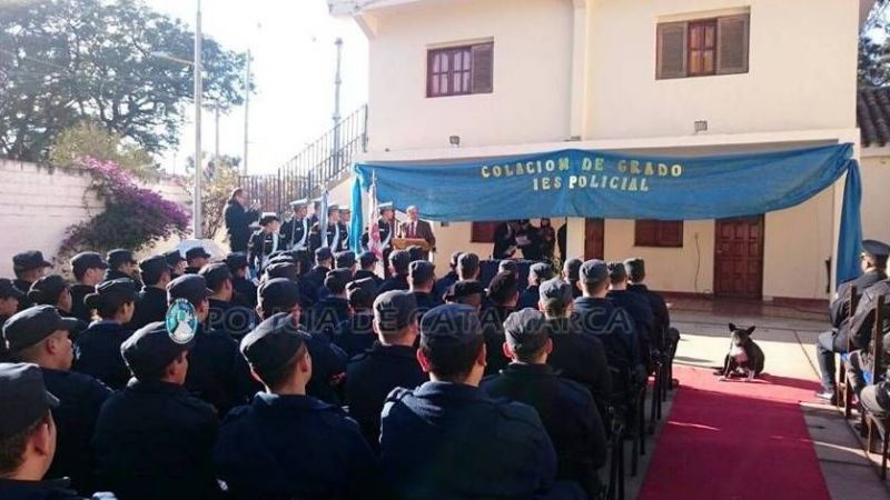 Entregaron títulos de Técnico Superior en Seguridad Pública