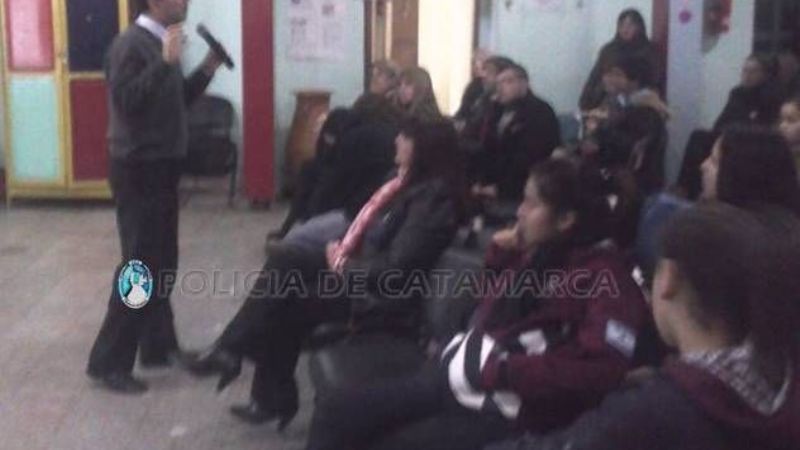 Dictan curso sobre la Revalorización de los Símbolos Patrios