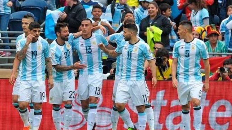 Argentina venció con comodidad a Bolivia y entró primero a 4tos de final