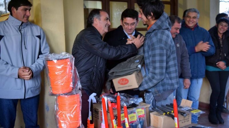 Entrega de indumentaria y equipamiento de trabajo en FME