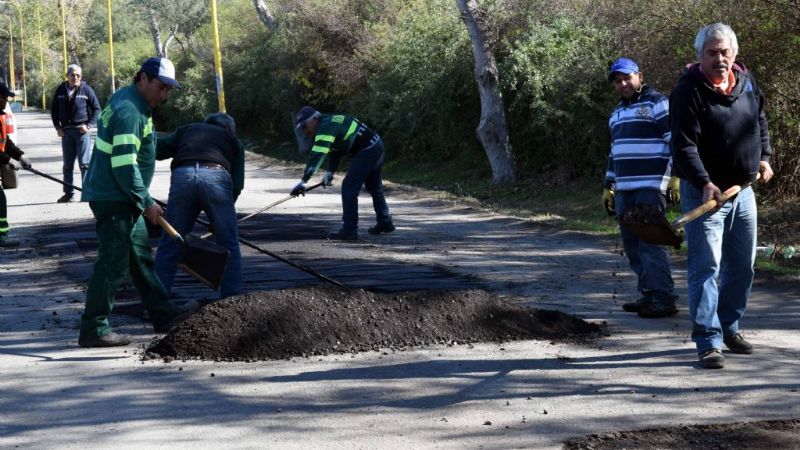 Trabajos de bacheo en FME