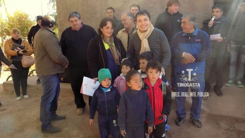 Nóblega y su gabinete recorrieron la localidad de Anillaco