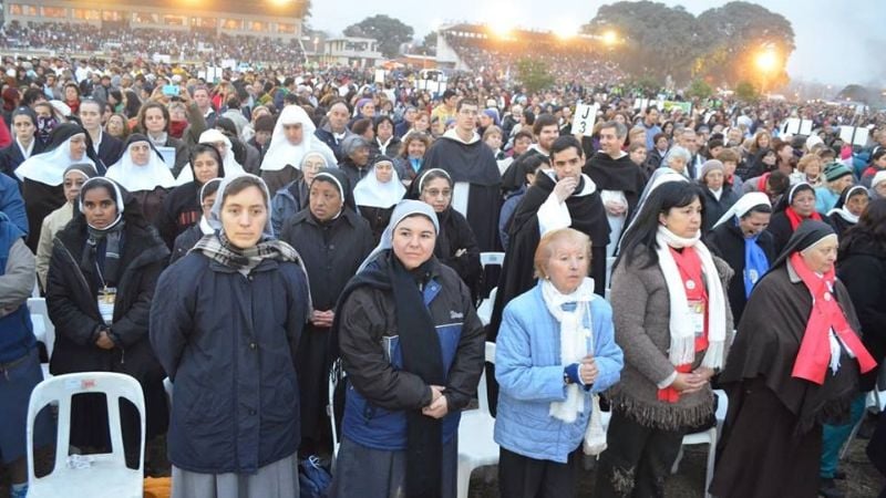 Miles de congresistas de todo el país participan del Congreso Eucarístico