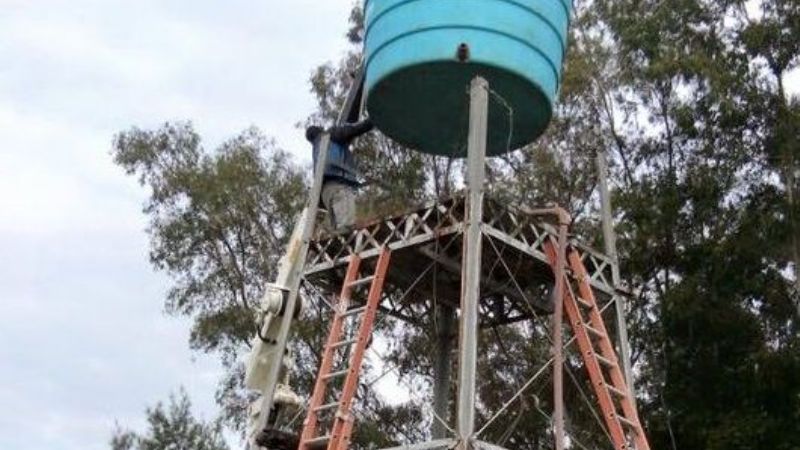 Renuevan un tanque elevado en La Rinconada