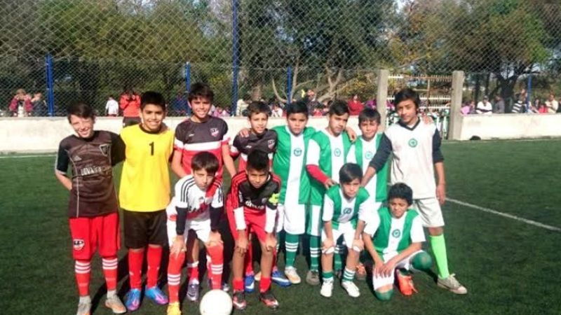 Intercambio deportivo de La Banda de River con Colegio Enrique Hood