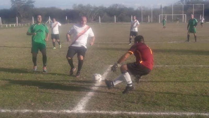 Los Contadores celebraron “su día” con la cima en la Maxi