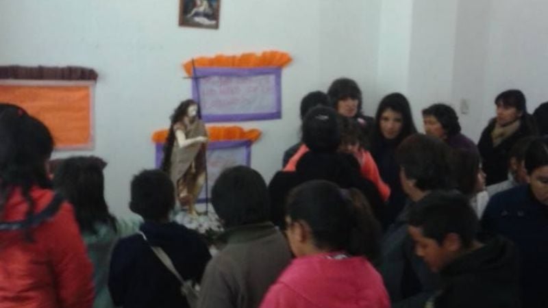 Caravana Eucarística dentro las fiestas patronales de San Juan en Londres