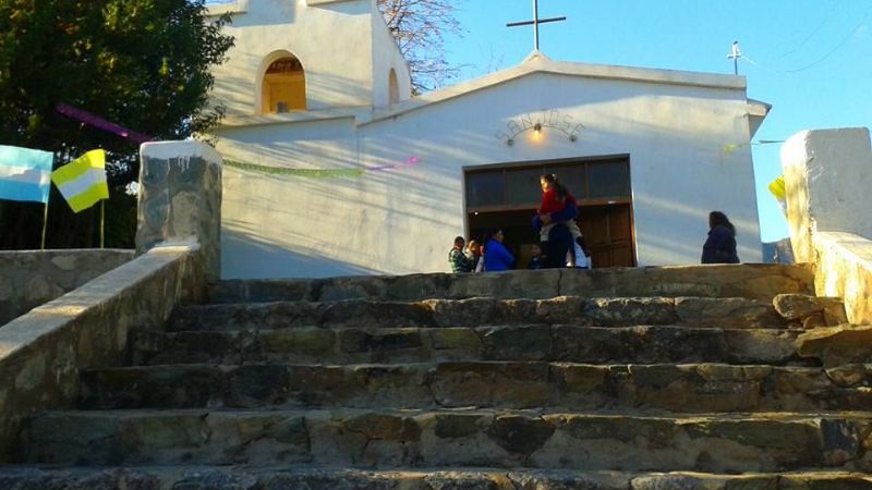 Caravana Eucarística dentro las fiestas patronales de San Juan en Londres