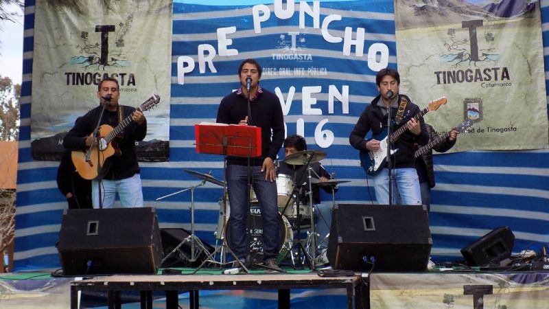 Pre-Poncho en Tinogasta